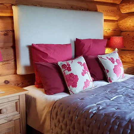Chalet Damson Cabin