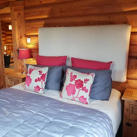 Chalet Damson Cabin
