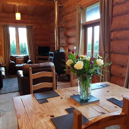 Chalet Damson Cabin *