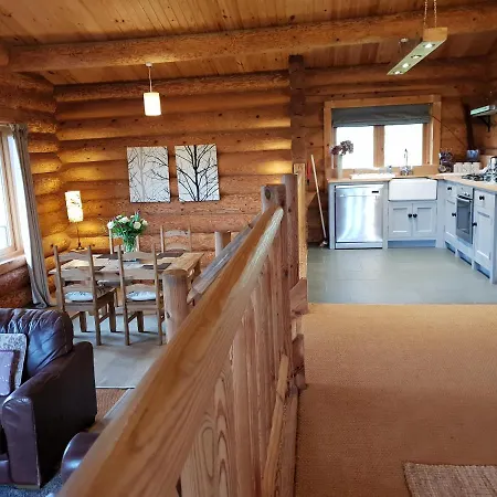 Damson Cabin Chalet