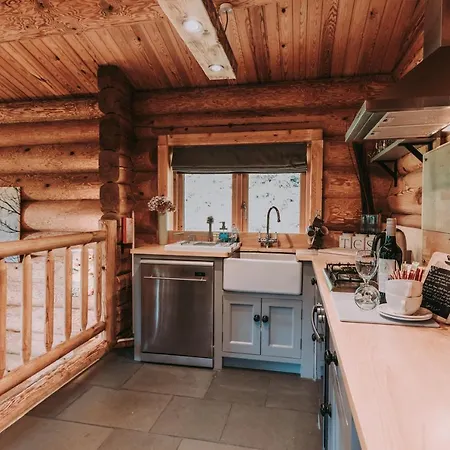 شاليه Damson Cabin