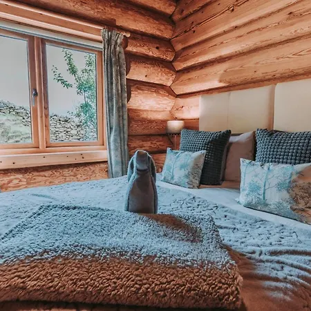 Damson Cabin