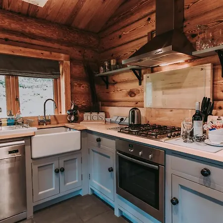 Damson Cabin Chalet